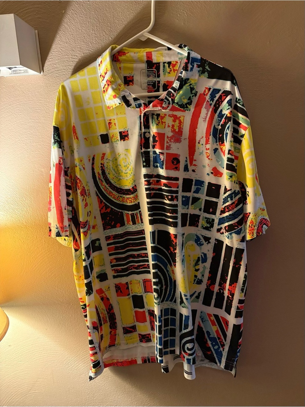 Men's Abstract Print Polo Shirt in Yellow, Black & Red